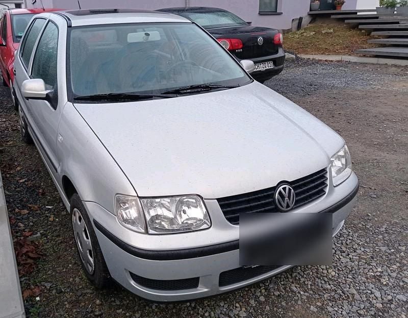 Silber Gebraucht 2000 VW Polo Kleinwagen | 940 € (Guter Preis) - Bild 1/4