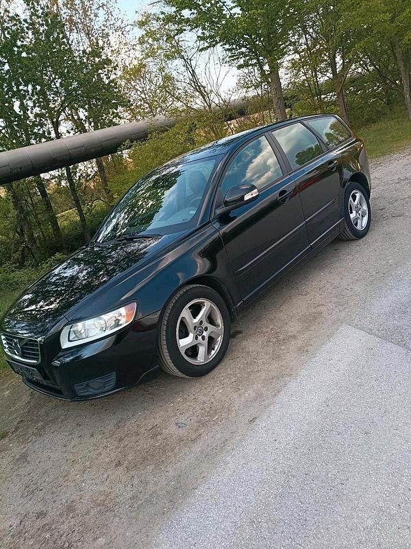 Second-hand Volvo V50 150 CP (110 kW) 2012 Negru Break