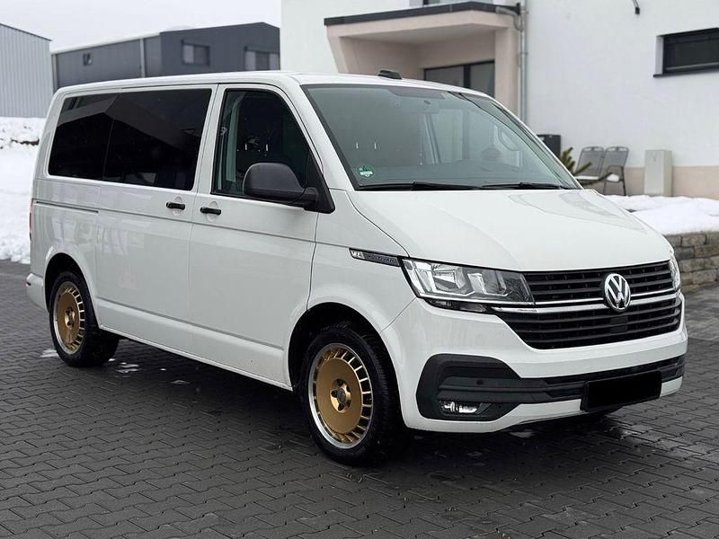Gebraucht VW Multivan Family 150 PS (110 kW) 2020 Weiß Van