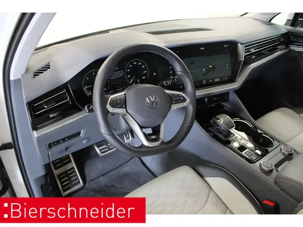 Gebraucht VW Touareg R-line 286 PS (210 kW) 2025 Weiss SUV