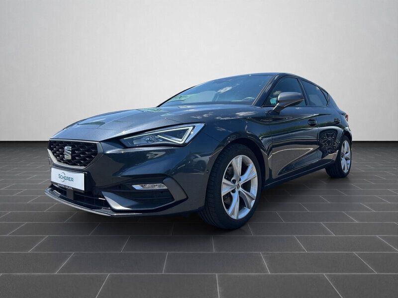 Magnetic grau metallic (metallic) Gebraucht 2021 Seat Leon Beats Limousine | 21.480 € (Fairer Preis) - Bild 1/4