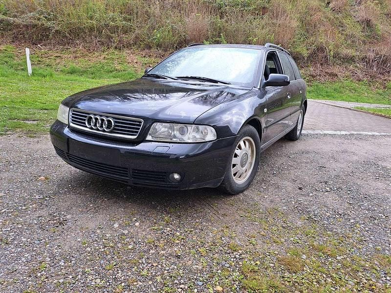 Gebraucht Audi A4 150 PS (110 kW) 2000 Schwarz Kombi