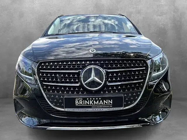 Gebraucht Mercedes V250 Avantgarde 190 PS (139 kW) 2025 Schwarz Van / Kleinbus