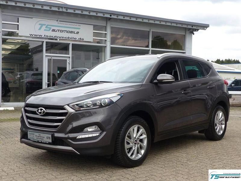 Grau Gebraucht 2016 Hyundai Tucson Intro Edition SUV | 16.690 € (Fairer Preis) - Bild 1/4