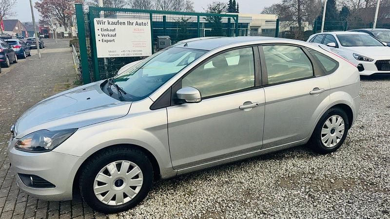 Gebraucht Ford Focus Sport 116 PS (85 kW) 2009 Silber Kleinwagen