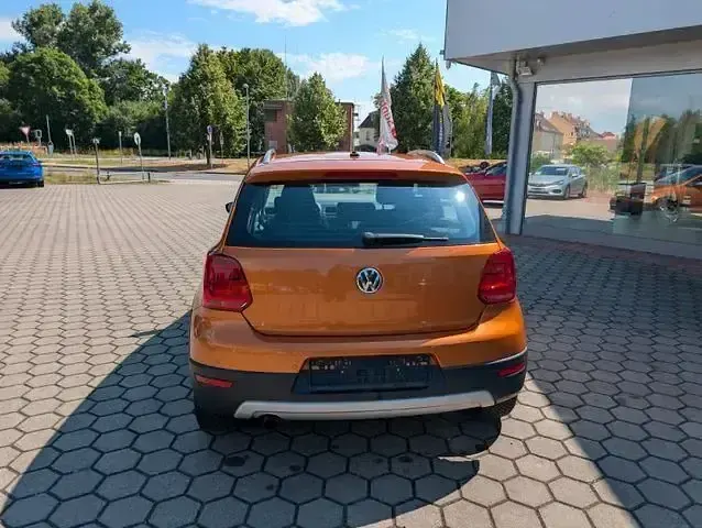 Gebraucht VW Polo Comfortline 90 PS (66 kW) 2016 Braun Limousine