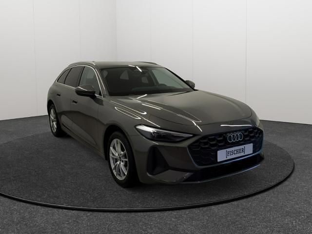 Gebraucht Audi A5 Ambiente 150 PS (110 kW) 2025 Chronosgrau metallic Kombi