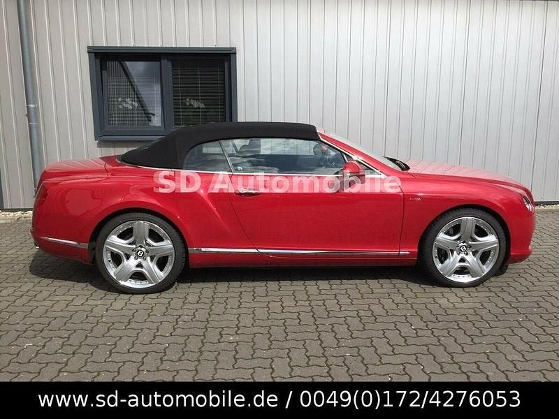 Gebraucht Bentley Continental GT Convertible 575 PS (422 kW) 2012 Rot Cabrio