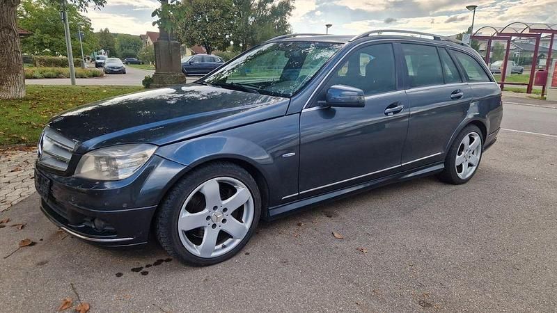 Grau Gebraucht 2008 Mercedes C280 Limousine | 8.499 € (Fairer Preis) - Bild 1/4