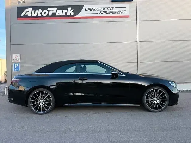 Second-hand Mercedes E200 AMG 211 CP (155 kW) 2023 Negru Cabrio