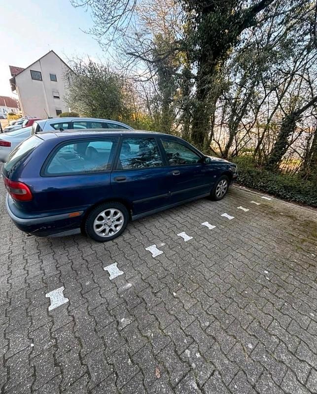 Gebraucht Volvo V40 125 PS (91 kW) 2003 Blau Kombi