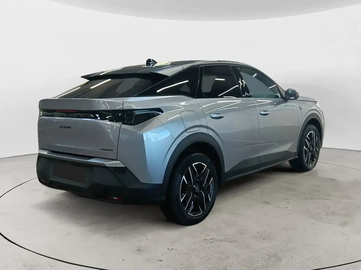 Gebraucht Peugeot 3008 GT 136 PS (100 kW) 2025 Grau (gris artense) SUV