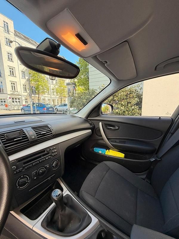 Gebraucht BMW 116 115 PS (84 kW) 2010 Schwarz Kleinwagen