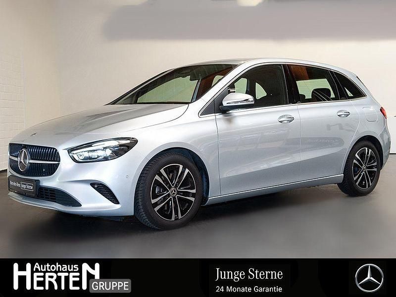 Iridiumsilber Gebraucht 2023 Mercedes B200 Progressive Van / Kleinbus | 29.490 € (Fairer Preis) - Bild 1/4