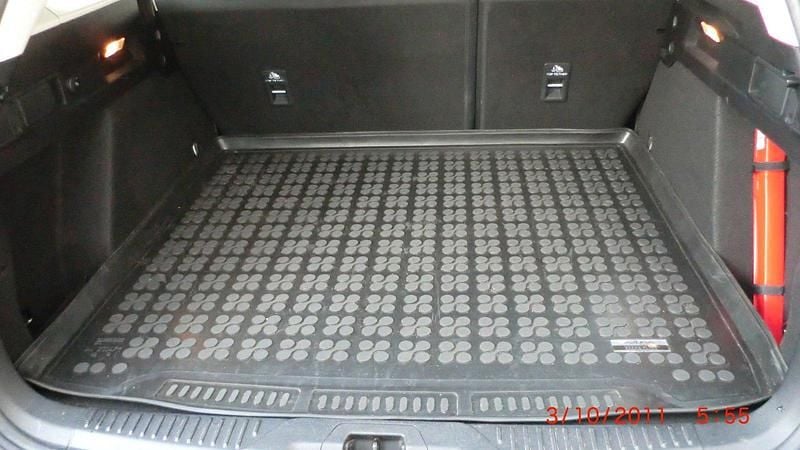 Second-hand Ford Focus 120 CP (88 kW) 2020 Negru Berlinǎ