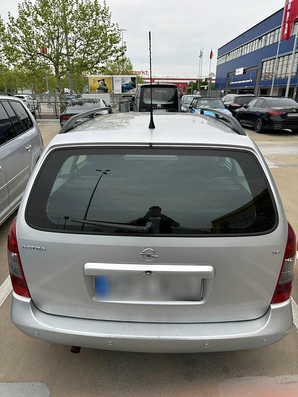 Gebraucht Opel Astra Njoy 101 PS (74 kW) 2004 Silber Kombi