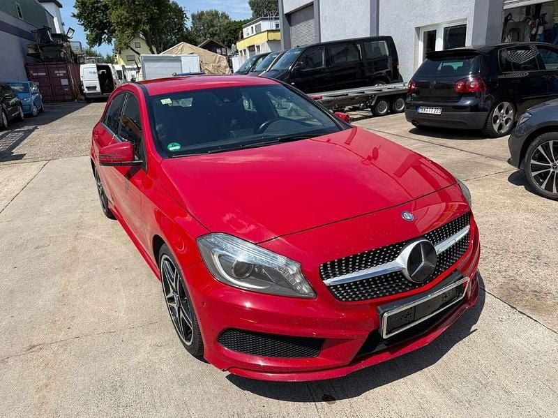 Jupiterrot uni Gebraucht 2012 Mercedes A180 AMG Limousine | 8.500 € (Fairer Preis) - Bild 1/4