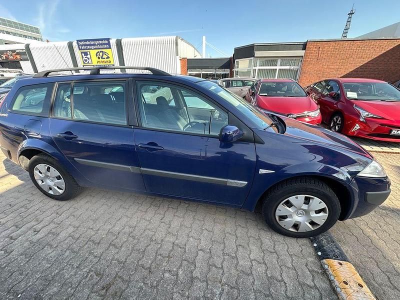 Gebraucht Renault Mégane II Avantage 111 PS (81 kW) 2006 Blau Limousine