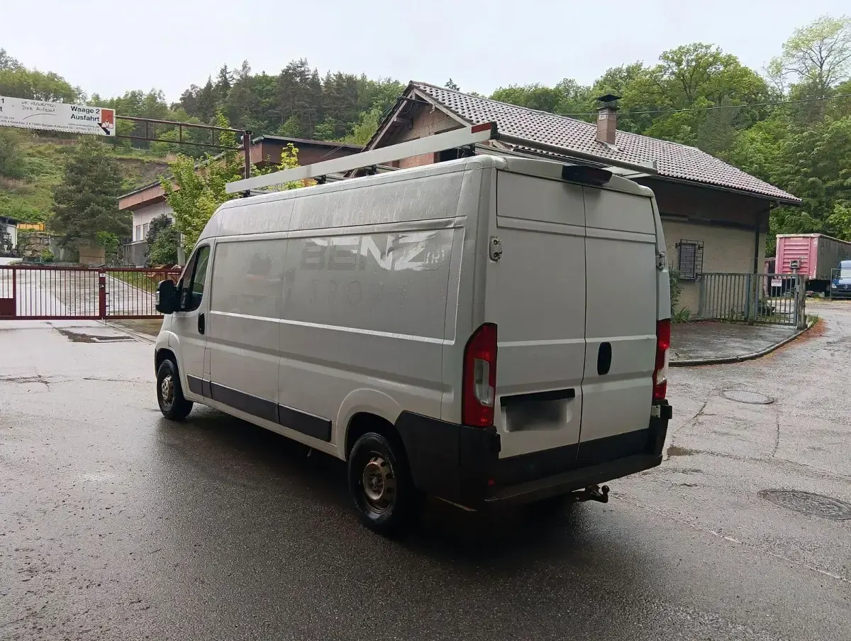 Gebraucht Peugeot Boxer 131 PS (96 kW) 2018 Weiß Van
