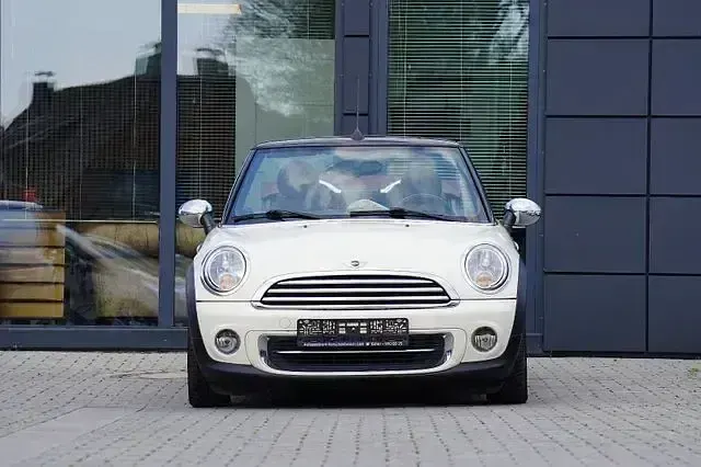 Używany Mini Cooper 122 KM (89 kW) 2010 Żółty Hatchback