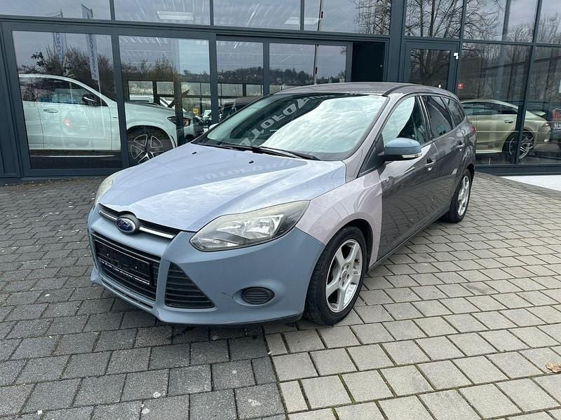 Gebraucht Ford Focus Trend 116 PS (85 kW) 2012 Braun Kombi