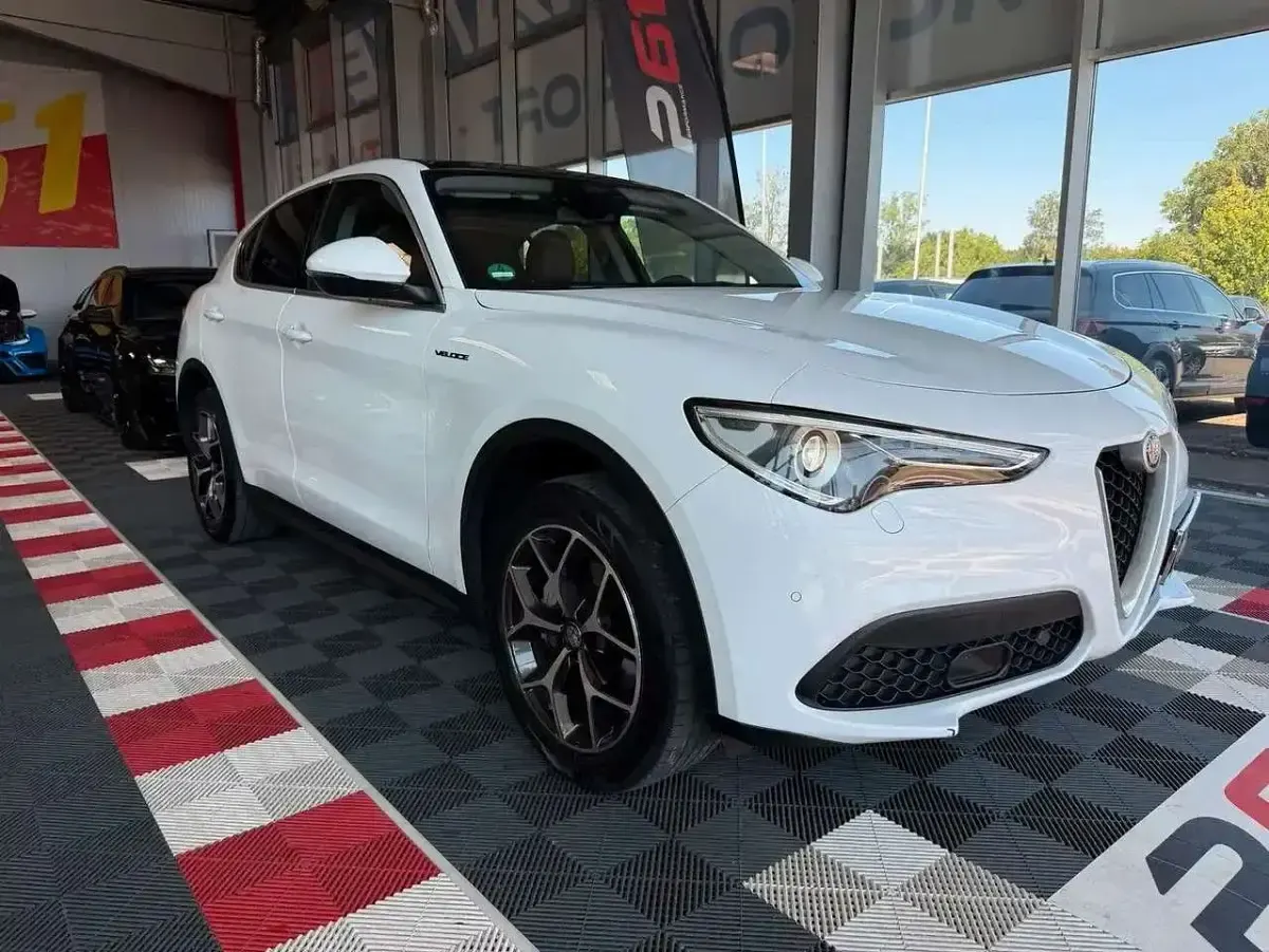 Gebraucht Alfa Romeo Stelvio Super 200 PS (147 kW) 2018 Bianco alfa SUV