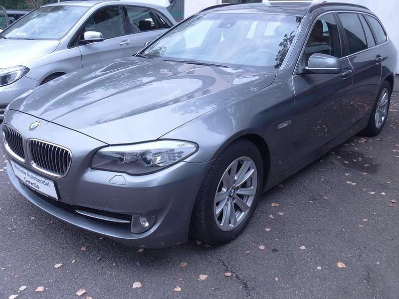 Gebraucht BMW 525 204 PS (150 kW) 2011 Spacegrau Kombi