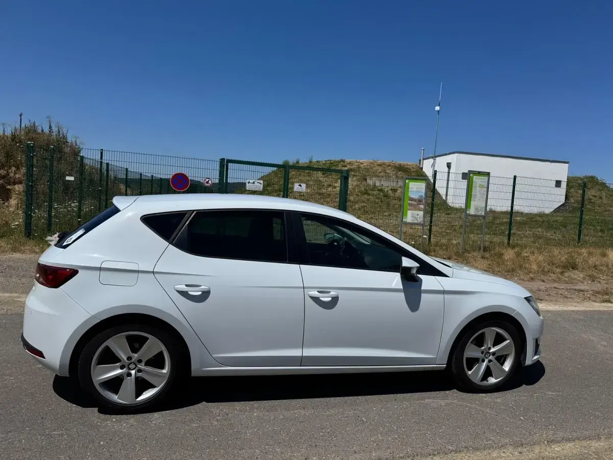 Gebraucht Seat Leon FR 150 PS (110 kW) 2016 Weiß Limousine