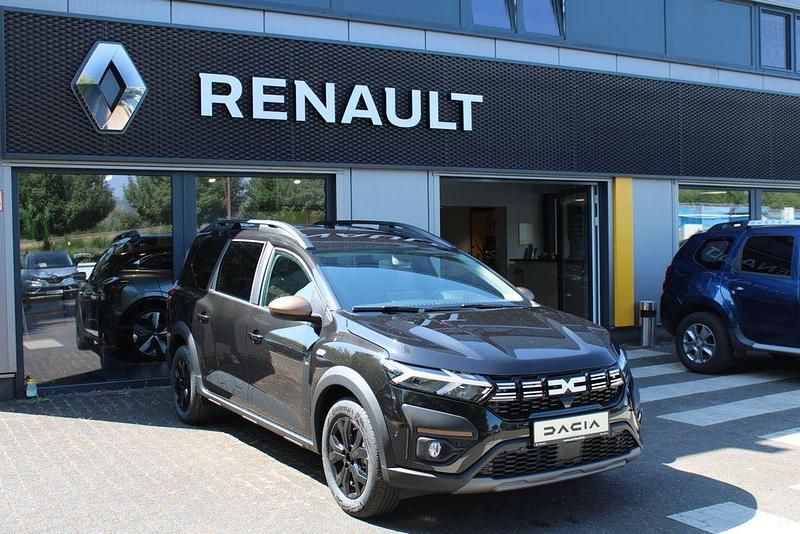 Perlmuttschwarz Gebraucht 2022 Dacia Jogger Extreme Van / Kleinbus | 16.990 € (Fairer Preis) - Bild 1/4