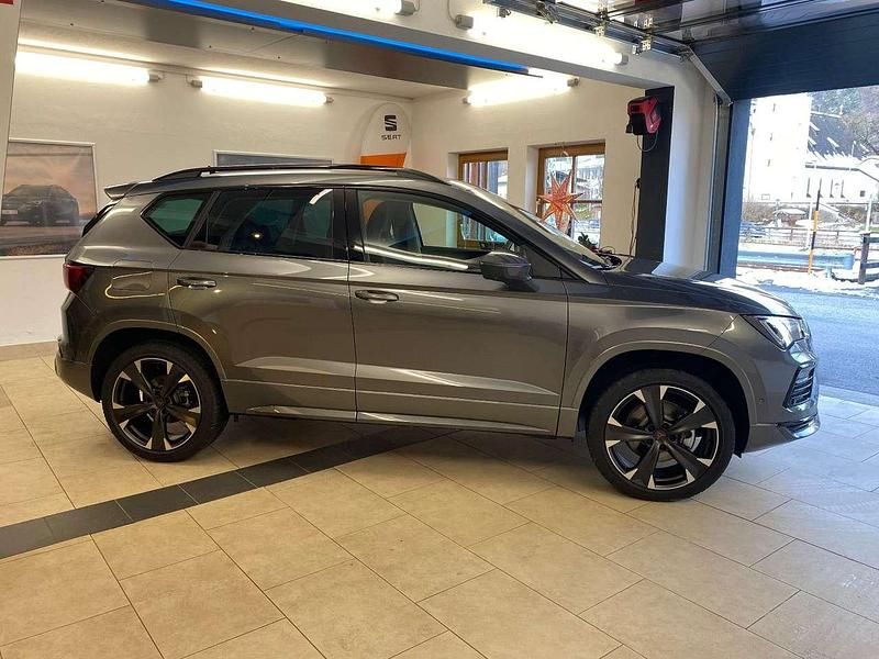 Neu Cupra Ateca 190 PS (139 kW) 2025 Grau SUV