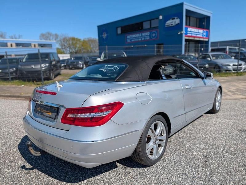 Second-hand Mercedes E200 184 CP (135 kW) 2011 Argintiu Cabrio