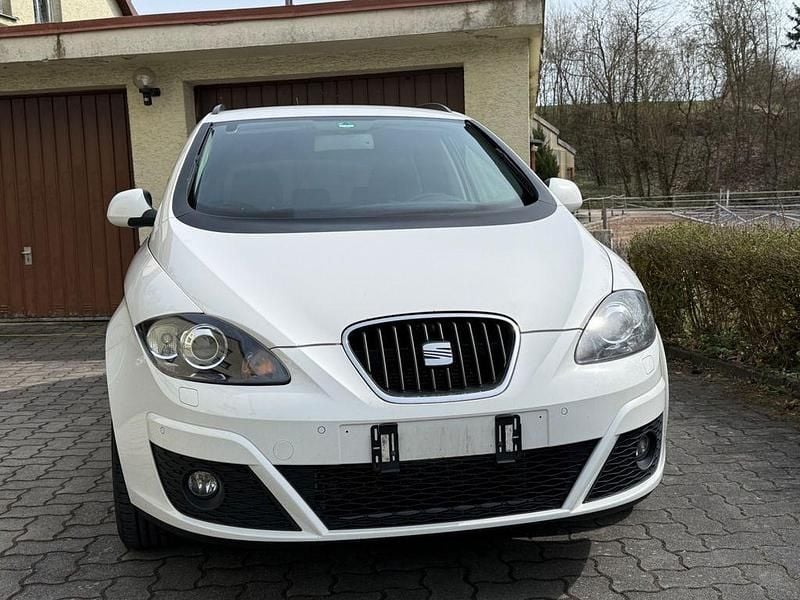 Gebraucht Seat Altea XL 140 PS (102 kW) 2015 Weiß Van / Kleinbus
