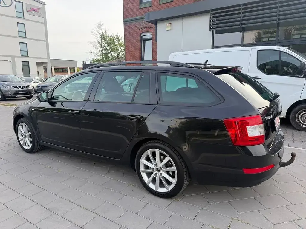 Gebraucht Skoda Octavia Ambition 150 PS (110 kW) 2016 Schwarz Kombi