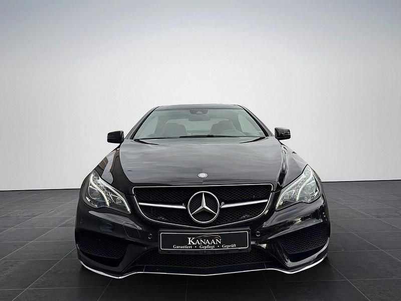 Schwarz Gebraucht 2016 Mercedes E200 Sport Edition Coupé | 24.999 € (Fairer Preis) - Bild 1/4