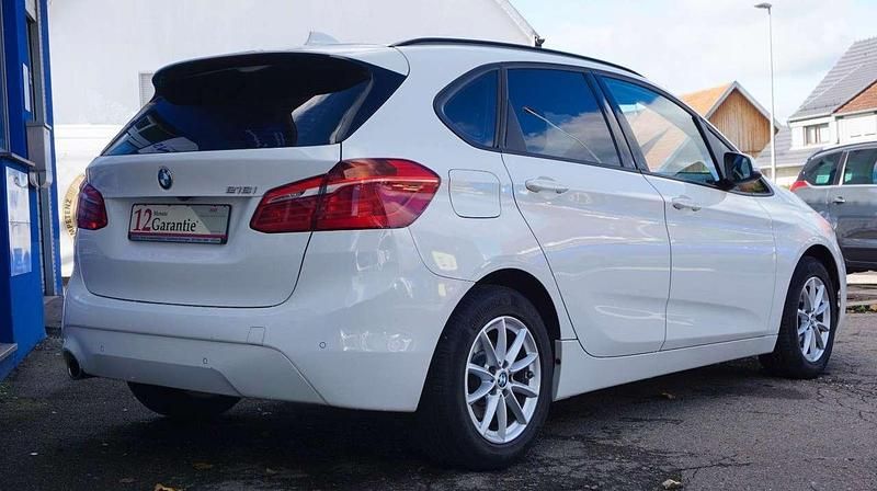 Gebraucht BMW 216 Advantage 109 PS (80 kW) 2018 Weiß Van / Kleinbus