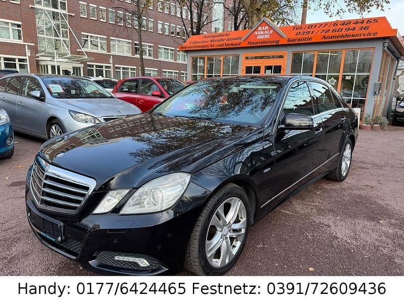 Schwarz Gebraucht 2009 Mercedes E200 Avantgarde Limousine | 9.490 € (Fairer Preis) - Bild 1/4