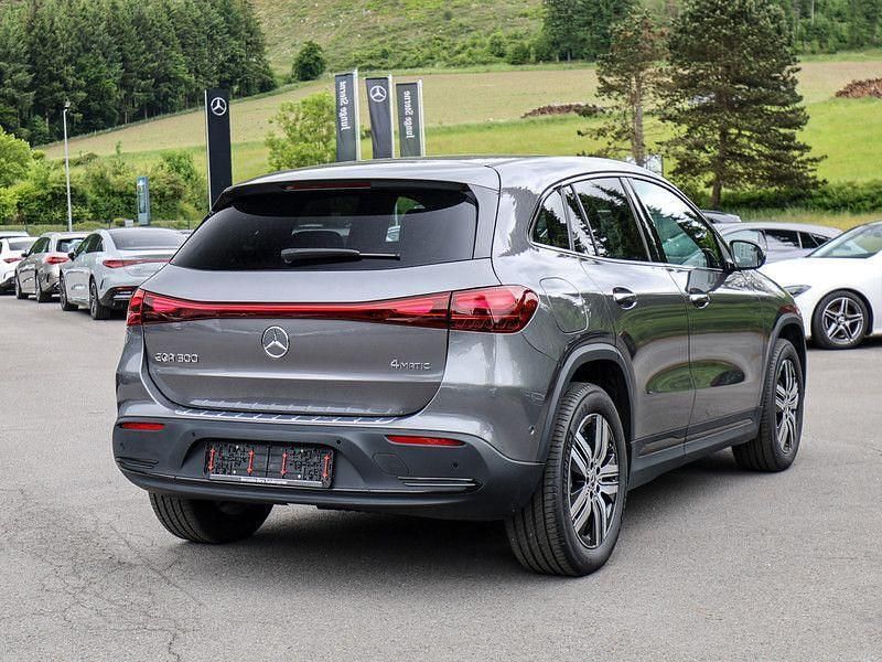 Gebraucht Mercedes EQA300 Electric Art 167 kW (228 PS) 2024 Grau metalliclack mountaingrau SUV