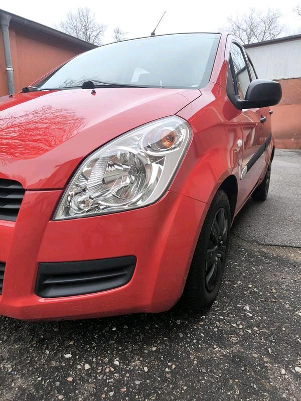 Gebraucht Suzuki Splash 65 PS (47 kW) 2010 Rot Kleinwagen