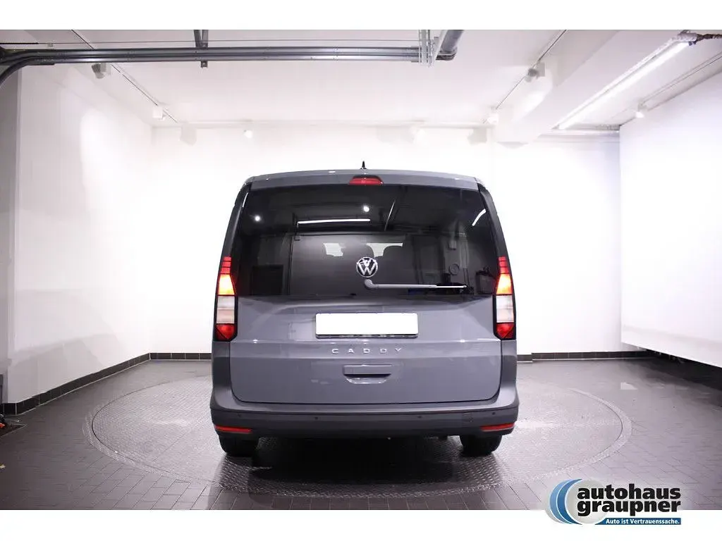 Gebraucht VW Caddy Maxi Basis 102 PS (75 kW) 2025 Pure grey Van / Kleinbus