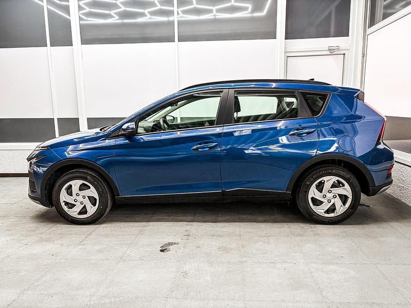 Neu Hyundai Bayon Life 100 PS (73 kW) 2025 Vibrant blue uc3 SUV