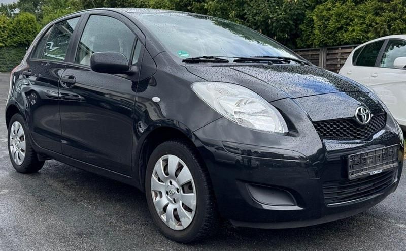 Schwarz Gebraucht 2010 Toyota Yaris Kleinwagen | 4.100 € (Fairer Preis) - Bild 1/4