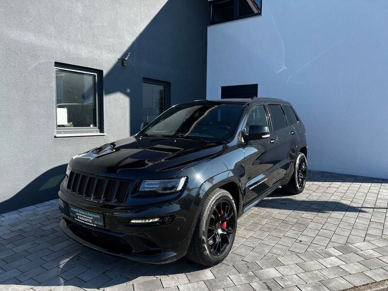 Brilliant black crystal pearl Gebraucht 2015 Jeep Grand Cherokee SRT SUV | 30.999 € (Fairer Preis) - Bild 1/4