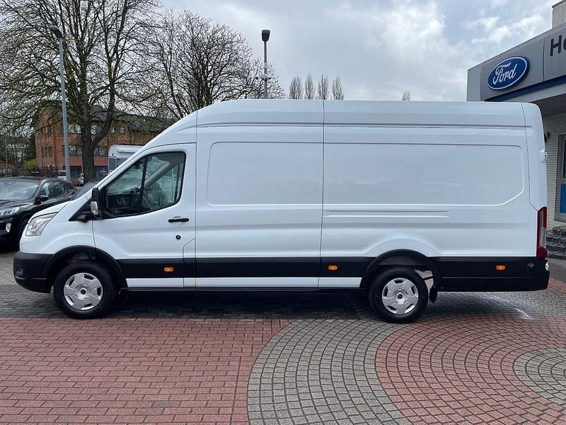 Gebraucht Ford Transit 131 PS (96 kW) 2025 Weiß Limousine