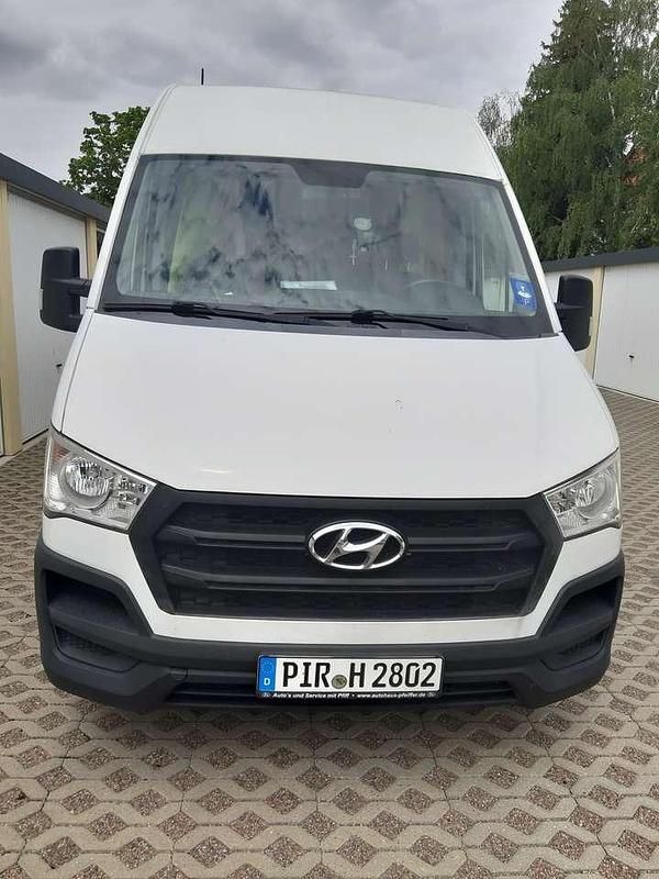 Gebraucht Hyundai H 350 150 PS (110 kW) 2017 Weiß Van