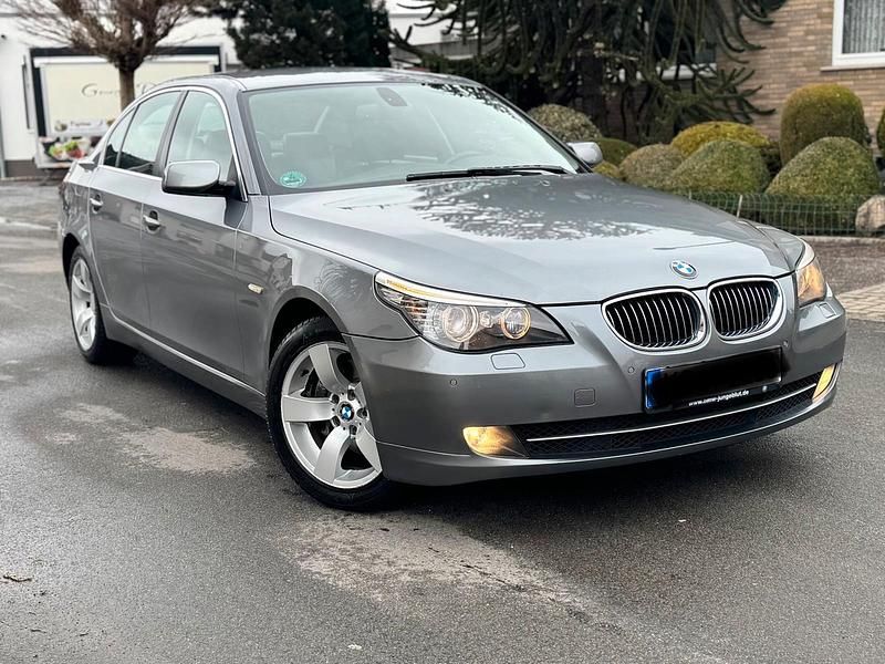 Gebraucht BMW 530 235 PS (172 kW) 2008 Grau Limousine