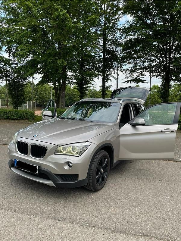 Gebraucht BMW X1 Performance 143 PS (105 kW) 2013 Gold SUV