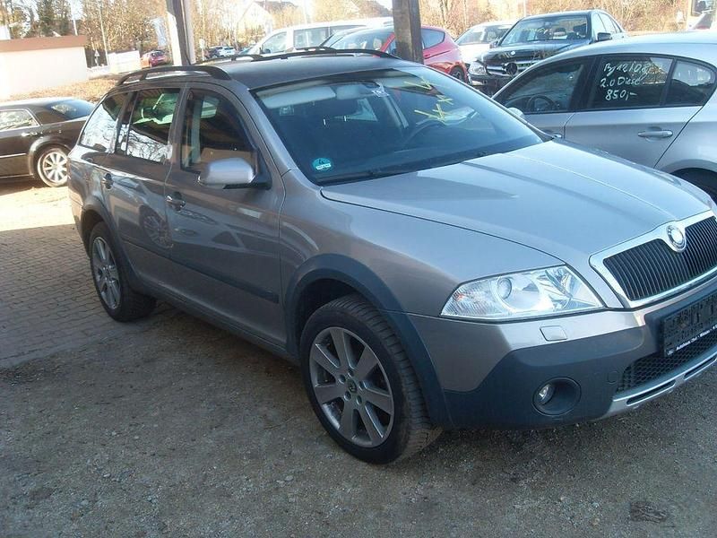 Gebraucht Skoda Octavia Scout 4x4 150 PS (110 kW) 2008 Beige Kombi