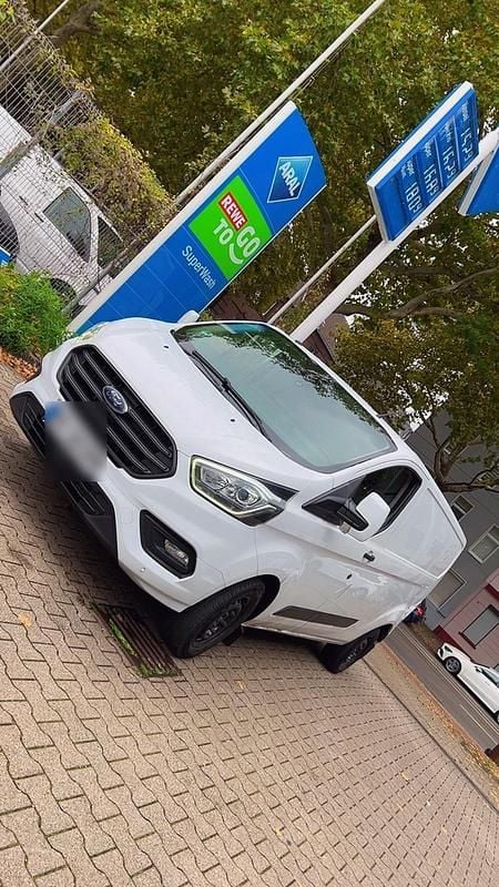 Second-hand Ford Transit Custom 131 CP (96 kW) 2019 Alb Monovolum