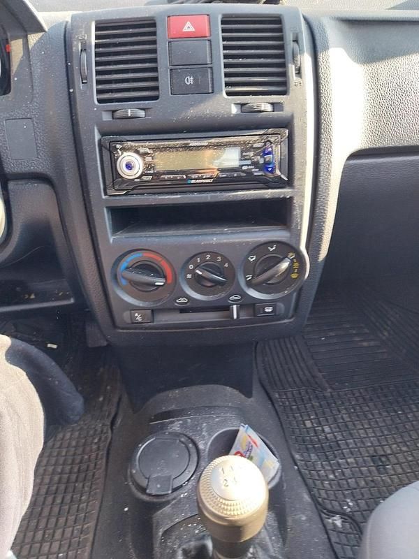 Gebraucht Hyundai Getz 70 PS (51 kW) 2005 Silber Kleinwagen