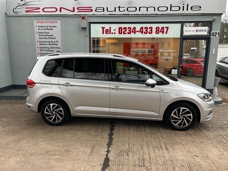 Silber Gebraucht 2019 VW Touran Van / Kleinbus | 19.700 € (Superpreis) - Bild 1/4